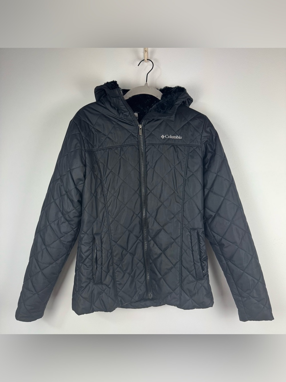 Columbia Copper Crest II Quilted Hooded Jacket, size Small, Black